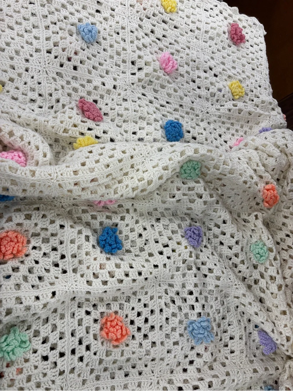 Vintage Handmade 3D Loopy Flower Crochet Granny Square Afghan (King Size)